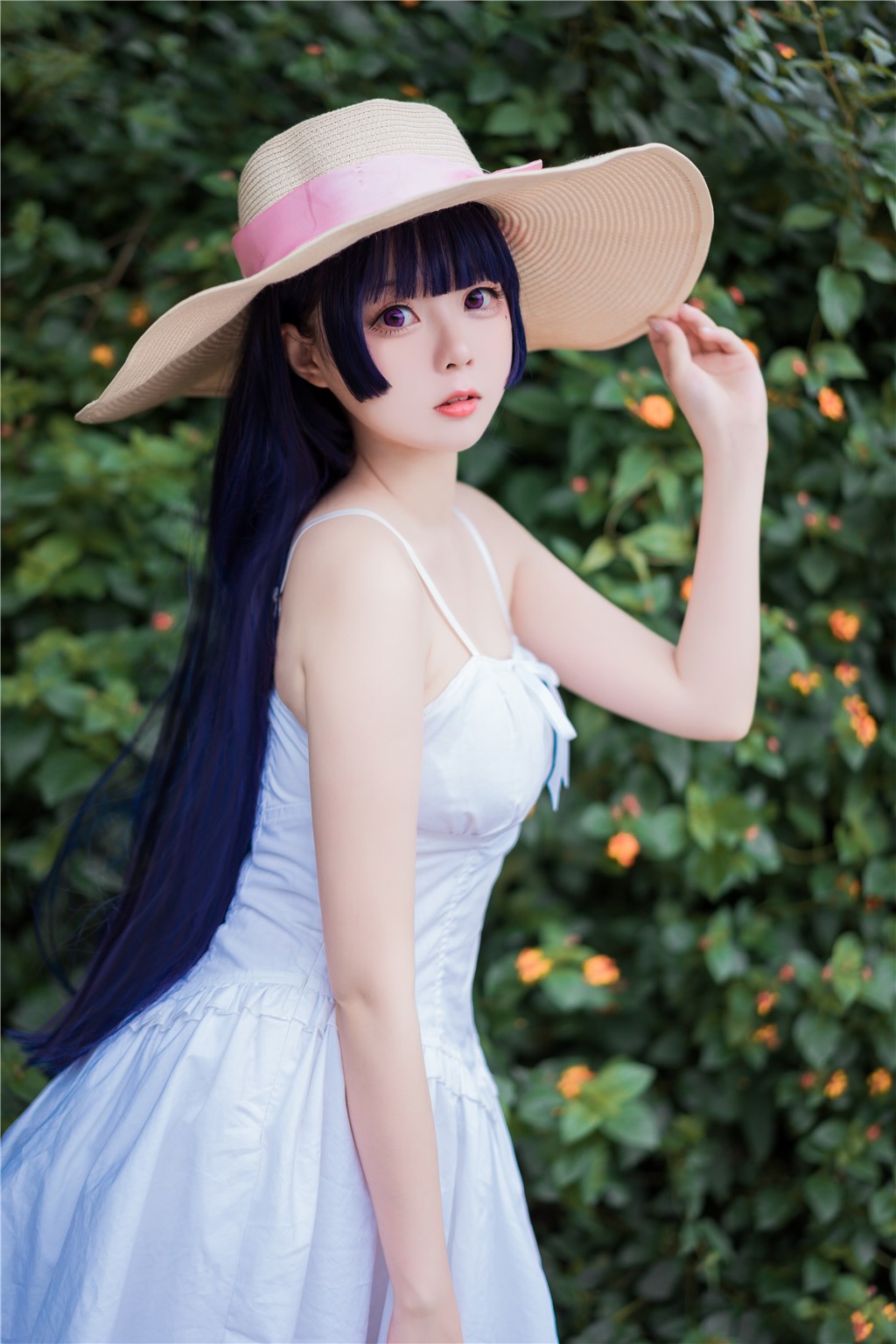 红毯背后风流韵事：性感女神与陌生绅士深夜酒店密会纪实