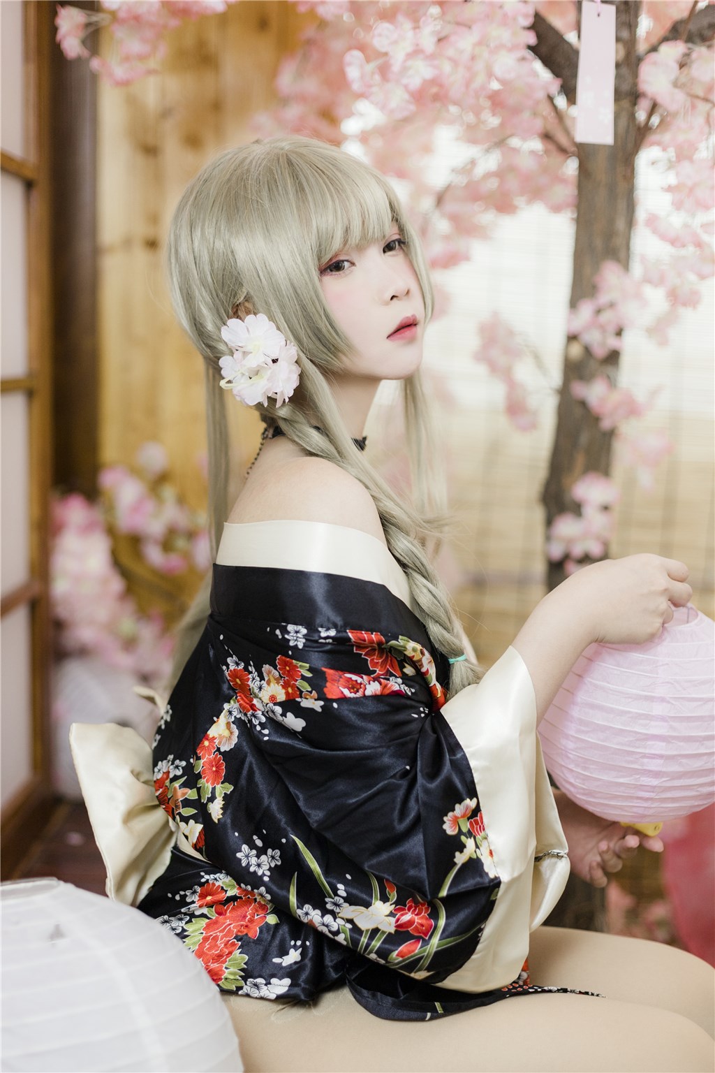 私享醉夜柔情印：当红男神在豪华聚会后留下的那段无可复制的情感低语